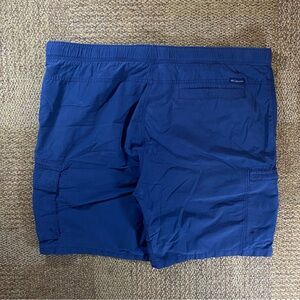 Columbia Blue Cargo Short Mens XL Omni-Shade Mesh Lined Belted Hiking Fishing